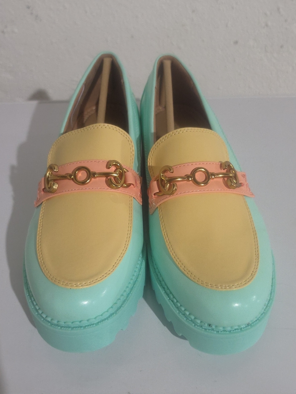 CIRCUS NY DEANNA Womenโs Pastel Mint and Yellow Loafers with Peach Accent Sz. 10